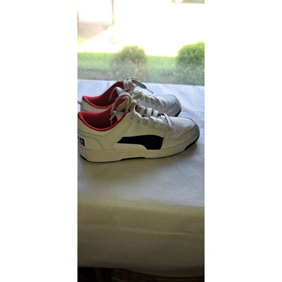 Big Kids Size 6.5 PUMA Rebound Layup Lo Low Top White/Red/Black 370490-01 - Picture 3 of 7